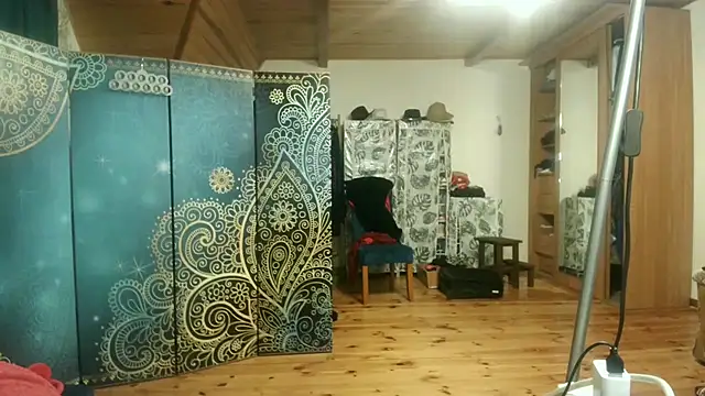 Snapshot of MilfKendra4U chatting on January 2026 10:37:02 PM MilfKendra4U online show from January 2026 10:37:02 PM