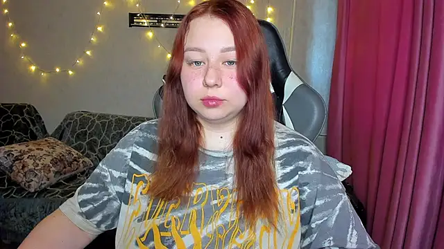 Snapshot of Milafoxxxy chatting on September 2025 09:58:02 AM Milafoxxxy online show from September 2025 09:58:02 AM