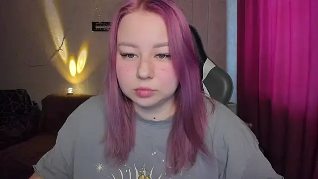 Milafoxxxy online show from November 2025 09:45:01 AM