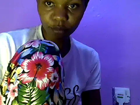 Snapshot of Cute_tamara chatting on January 2025 01:42:01 AM Cute tamara online show from January 2025 01:42:01 AM