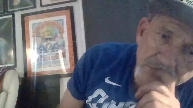 Snapshot of den-rock4u chatting on September 2025 05:18:01 AM den-rock4u online show from September 2025 05:18:01 AM