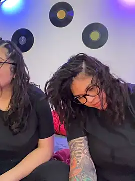 Snapshot of miacanela_xo chatting on February 2026 04:21:02 AM miacanela xo online show from February 2026 04:21:02 AM