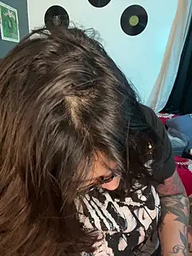 miacanela xo online show from April 2026 02:28:01 AM