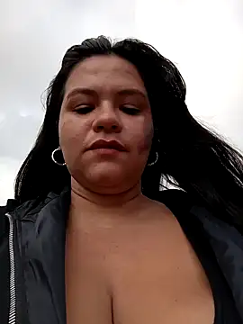 Julieta-tits online show from January 2025 09:31:01 PM