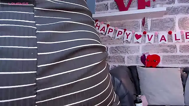 Tamaraakins online show from February 2025 05:05:02 PM