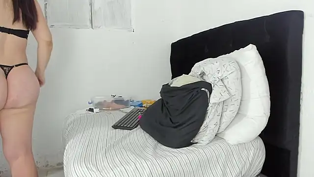 lana whitee online show from February 2025 11:24:01 PM