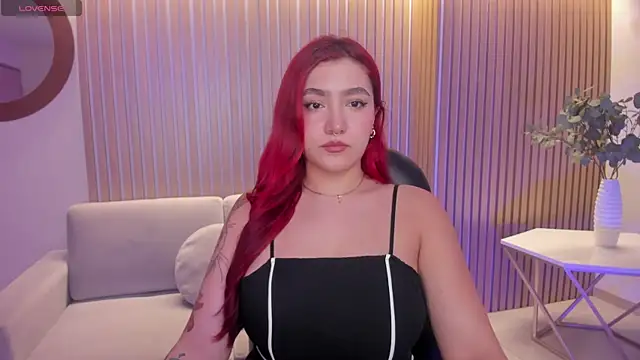 Snapshot of ViolettCastel chatting on January 2025 07:34:02 PM ViolettCastel online show from January 2025 07:34:02 PM