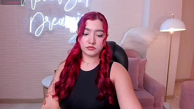 Snapshot of ViolettCastel chatting on February 2025 07:38:01 PM ViolettCastel online show from February 2025 07:38:01 PM