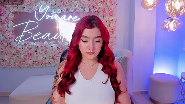 Snapshot of ViolettCastel chatting on March 2025 07:20:02 PM ViolettCastel online show from March 2025 07:20:02 PM