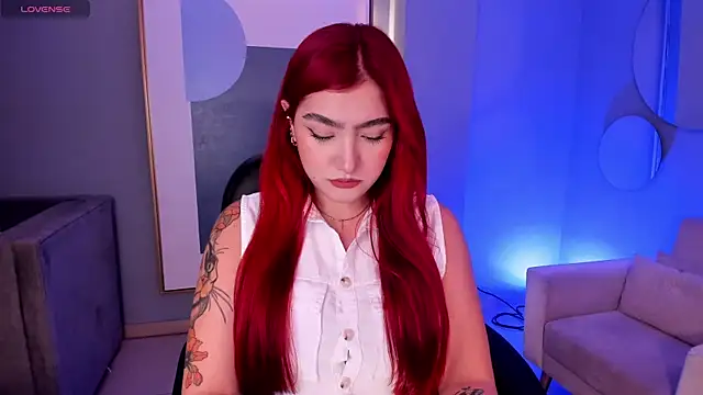 Snapshot of ViolettCastel chatting on September 2025 06:43:02 PM ViolettCastel online show from September 2025 06:43:02 PM