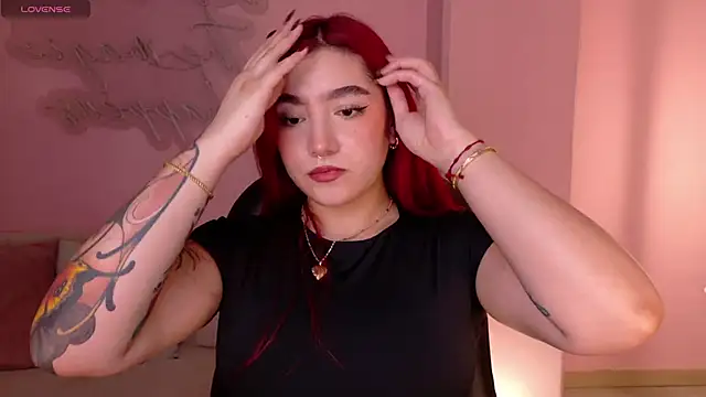 ViolettCastel online show from December 2025 06:17:01 PM