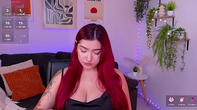 Snapshot of ViolettCastel chatting on April 2026 06:43:01 PM ViolettCastel online show from April 2026 06:43:01 PM