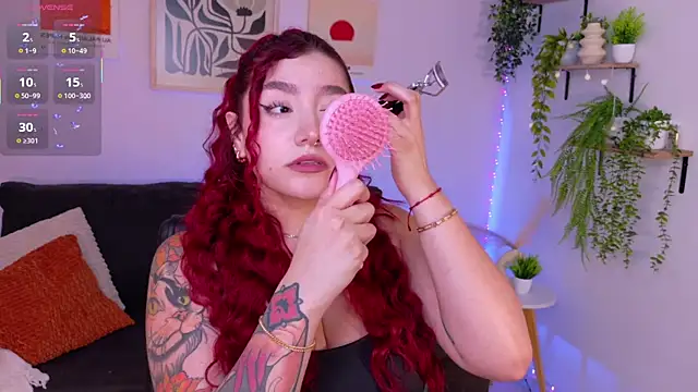 Snapshot of ViolettCastel chatting on May 2026 08:36:01 PM ViolettCastel online show from May 2026 08:36:01 PM