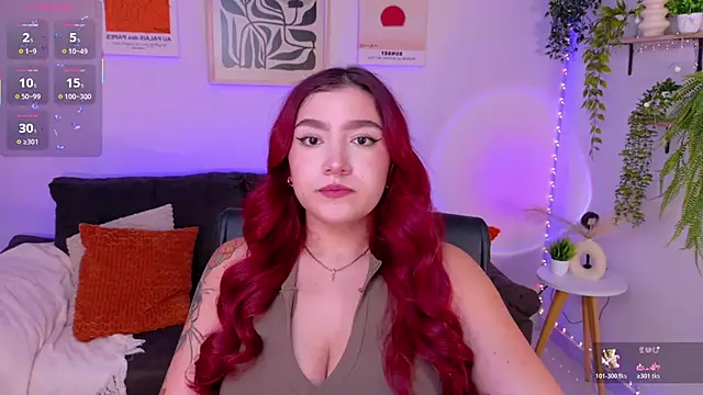 Snapshot of ViolettCastel chatting on May 2026 08:04:02 PM ViolettCastel online show from May 2026 08:04:02 PM