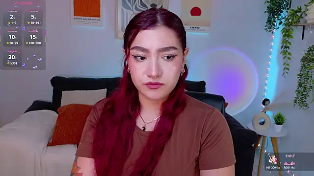 Snapshot of ViolettCastel chatting on June 2026 12:22:02 AM ViolettCastel online show from June 2026 12:22:02 AM