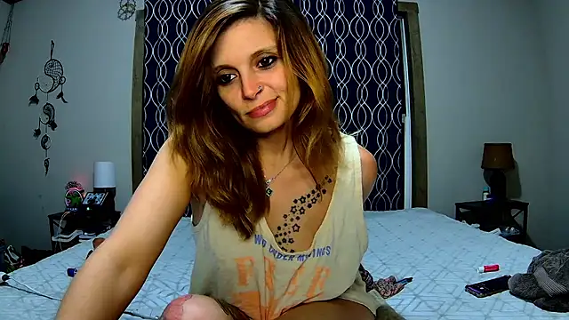 Snapshot of ZeelaXoXo chatting on December 2024 05:53:02 AM ZeelaXoXo online show from December 2024 05:53:02 AM