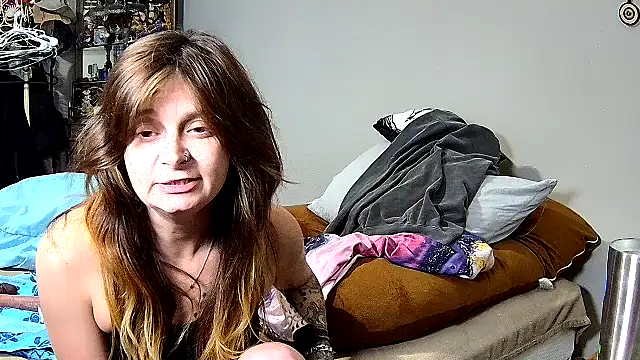 Snapshot of ZeelaXoXo chatting on February 2026 07:07:01 AM ZeelaXoXo online show from February 2026 07:07:01 AM