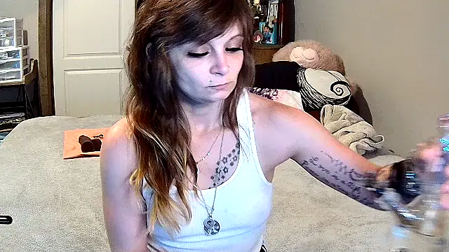 Snapshot of ZeelaXoXo chatting on February 2026 04:43:02 AM ZeelaXoXo online show from February 2026 04:43:02 AM