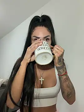 RaquelleVon online show from April 2026 04:46:01 AM