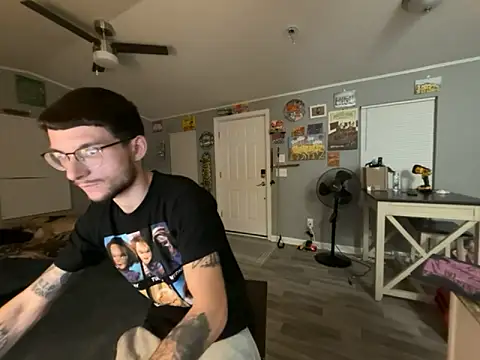 hungkubenski online show from November 2025 05:51:02 AM