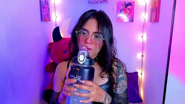 Snapshot of Dann_dan chatting on December 2024 03:15:02 AM Dann dan online show from December 2024 03:15:02 AM