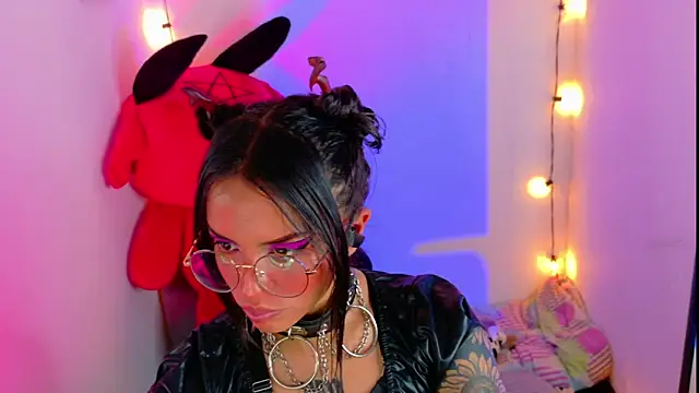 Snapshot of Dann_dan chatting on January 2025 06:05:02 AM Dann dan online show from January 2025 06:05:02 AM