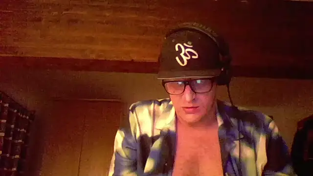 Bigthroaterboy online show from January 2025 07:07:02 PM