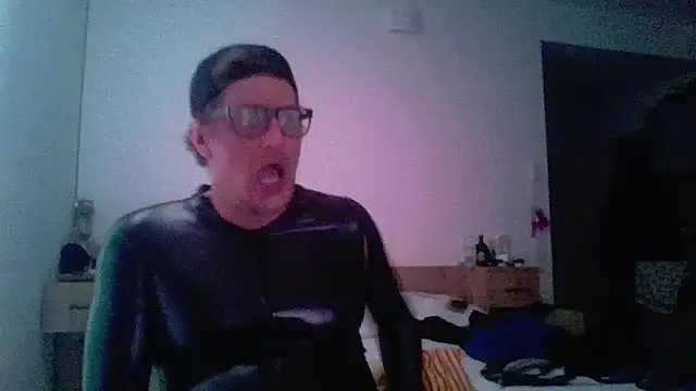 Bigthroaterboy online show from March 2026 04:39:01 AM