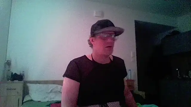 Snapshot of Bigthroaterboy chatting on April 2026 11:39:02 PM Bigthroaterboy online show from April 2026 11:39:02 PM