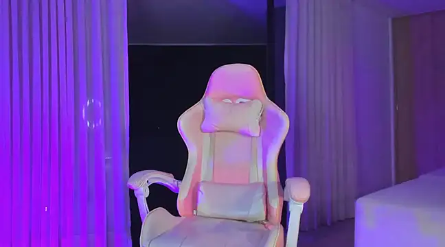 Snapshot of angelinalodge1 chatting on February 2025 12:52:02 AM angelinalodge1 online show from February 2025 12:52:02 AM