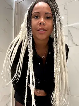 HaileyDiana online show from October 2025 09:38:02 AM