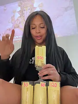 HaileyDiana online show from April 2026 02:33:02 PM