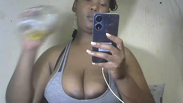 NippleMilkXx online show from December 2024 02:33:02 AM