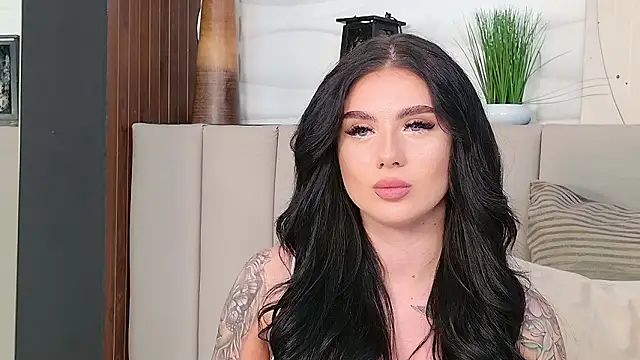 CarolinePrescott online show from February 2026 07:04:01 PM