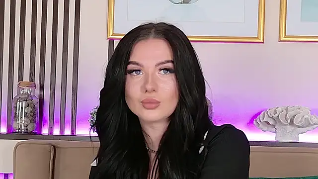 CarolinePrescott online show from March 2026 07:39:01 PM