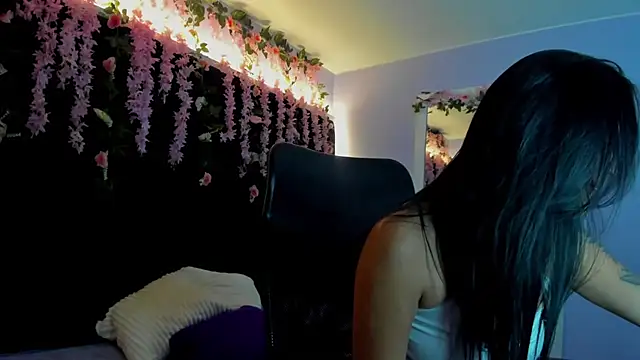 Snapshot of MaddyHudson chatting on August 2026 08:34:01 PM MaddyHudson online show from August 2026 08:34:01 PM