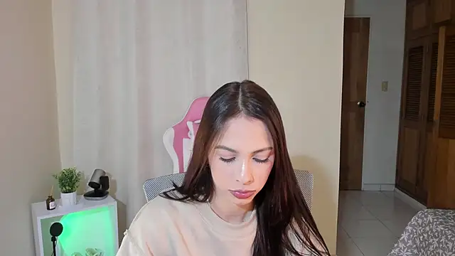 shanakendal2 online show from February 2025 01:33:01 PM