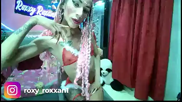 Snapshot of roxy_roxxan chatting on December 2024 11:56:02 PM roxy roxxan online show from December 2024 11:56:02 PM
