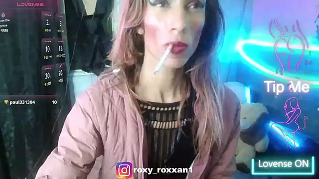 Snapshot of roxy_roxxan chatting on March 2025 01:35:01 AM roxy roxxan online show from March 2025 01:35:01 AM