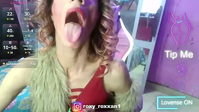 Snapshot of roxy_roxxan chatting on March 2025 03:21:02 AM roxy roxxan online show from March 2025 03:21:02 AM