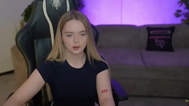 Cassy-Celestial  online show from November 2025 09:09:01 AM