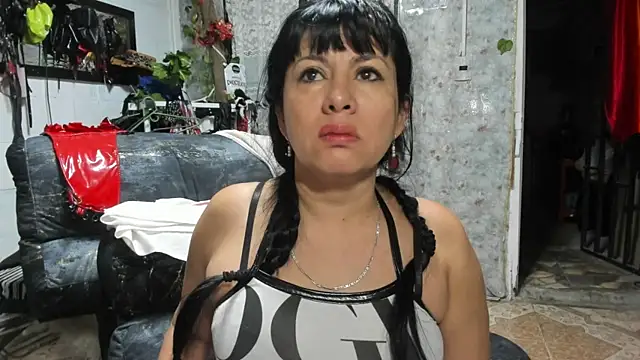 Erlinda-engel online show from September 2025 12:20:01 PM