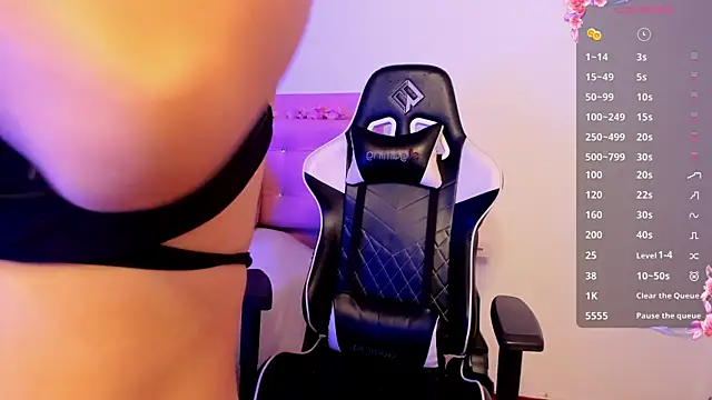 little jade online show from February 2025 08:57:01 PM