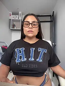 Snapshot of Sol_biglips chatting on March 2025 05:21:01 PM Sol biglips online show from March 2025 05:21:01 PM