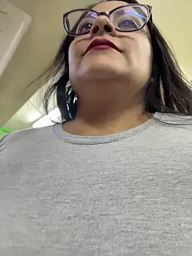 Snapshot of Sol_biglips chatting on July 2026 01:18:02 AM Sol biglips online show from July 2026 01:18:02 AM