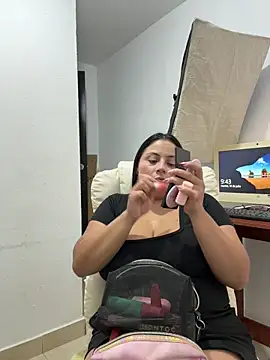 Snapshot of Sol_biglips chatting on July 2026 02:45:02 PM Sol biglips online show from July 2026 02:45:02 PM