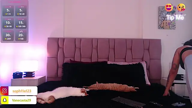 SophiaKarson online show from December 2024 07:27:02 PM