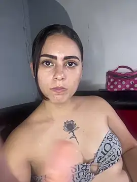 Azuna25 online show from June 2026 09:31:01 PM