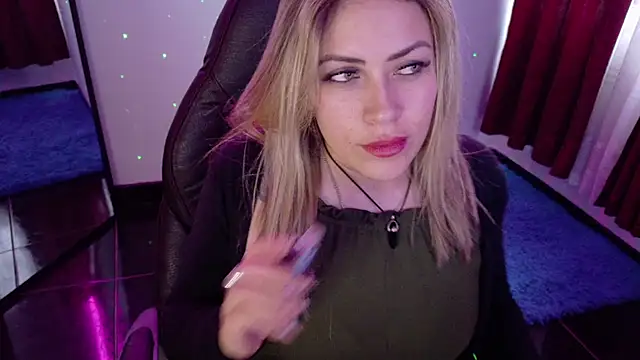 Natalia Montoya online show from September 2025 10:13:01 PM