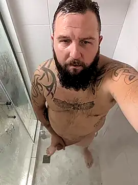 Snapshot of beardedbeasty86 chatting on October 2025 09:32:01 AM beardedbeasty86 online show from October 2025 09:32:01 AM